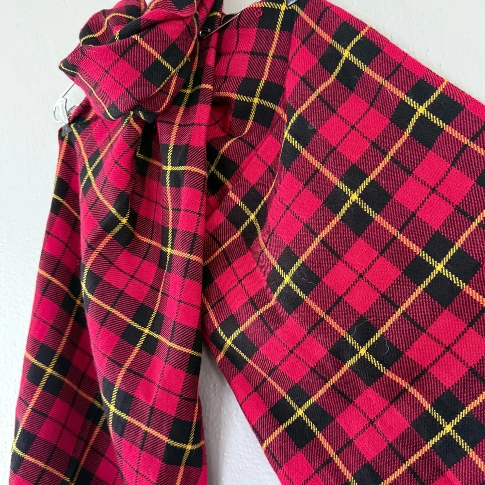 Punctuate wool and acrylic scarf with a red tartan print plaid